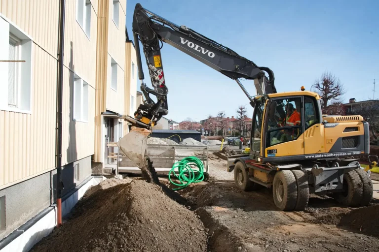Dränering av husgrund med gävmaskin